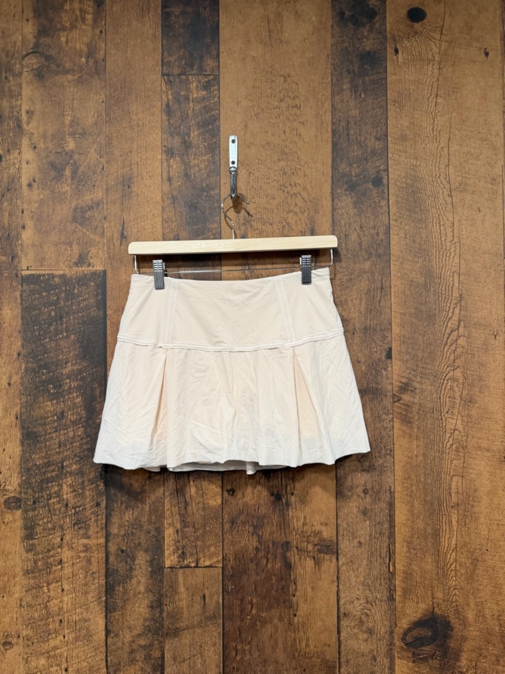Lululemon Lost In Pace Skirt off white size 6